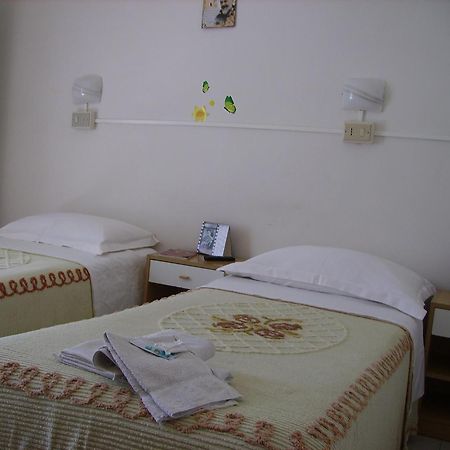 Albergo Maria Gabriella Rímini Exterior foto