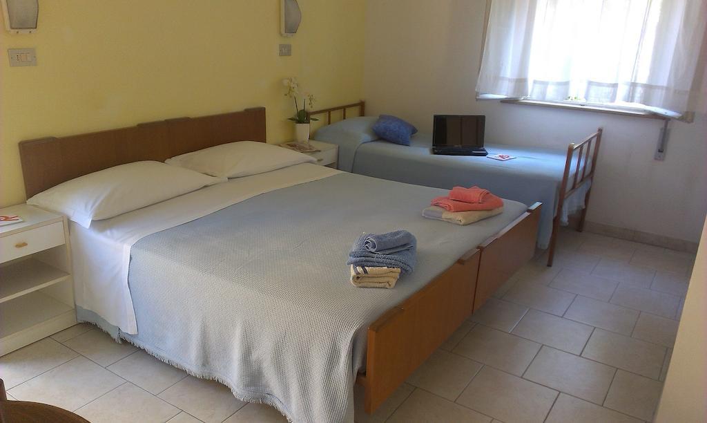 Albergo Maria Gabriella Rímini Habitación foto